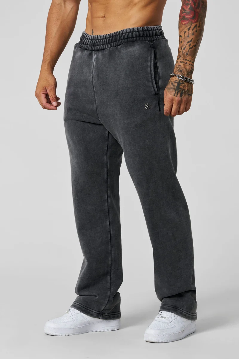 Elevated Essentials - Straight Sweats Gris Oscuro